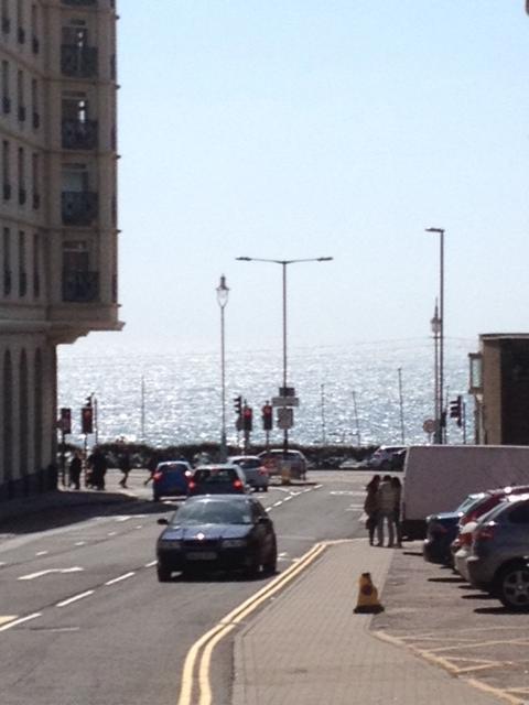Two Top Central Beach Studios - Also Separate Spa Cabin And Watersports Brighton Habitación foto